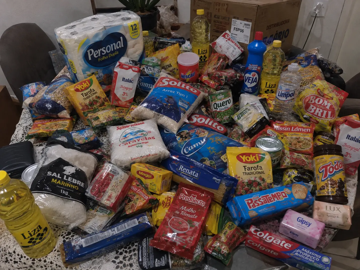 Kit de cesta básica recebido por Márcio A.